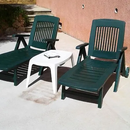 Villa De 3 Chambres A Sartene Avec Jardin Clos Et Wifi A 200 M De La Plage *
